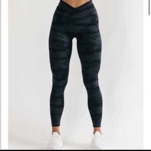 Alphalete Surface Power Canvas Camo Leggings